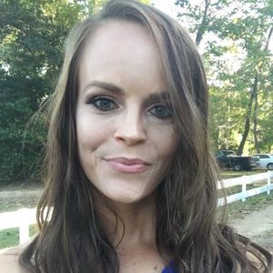 Meet your Posher, Larisa